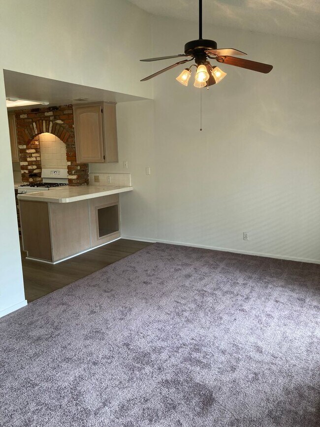 Building Photo - 25606 Spinnaker Dr
