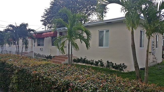 Building Photo - 48 NW 23rd Ave