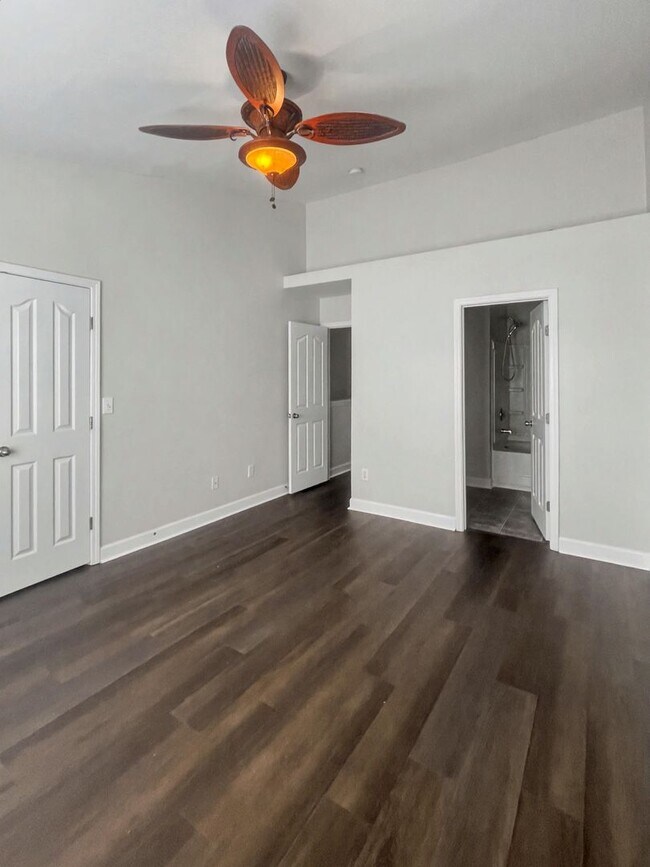 Building Photo - Desirable 2 bedroom 2.5 bathroom home in Tarrant Trace neighborhood!