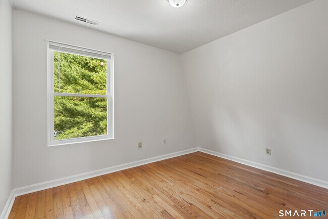 Building Photo - 124 Branca Ct