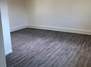 Building Photo - Duplex for Rent