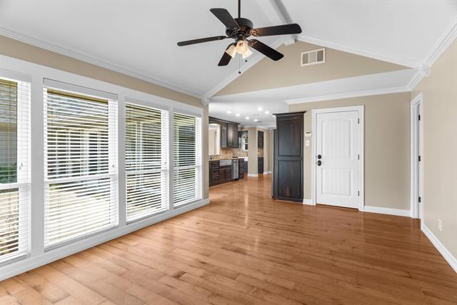 Building Photo - 228 Canyon Valley Dr