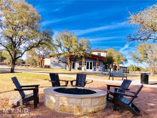 Building Photo - 317 Rusk Bluff Ave