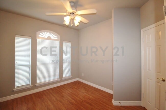 Building Photo - Beautiful 3/2/2 Home in Midlothian For Rent!