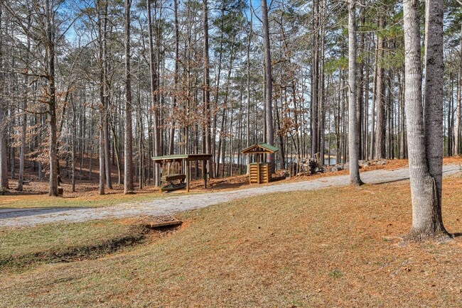 Building Photo - 1700 Buckhead Dr