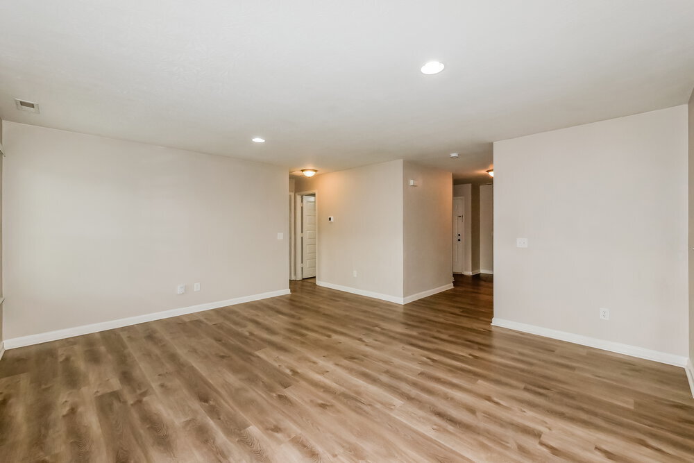 Building Photo - 4062 Magnolia Dr