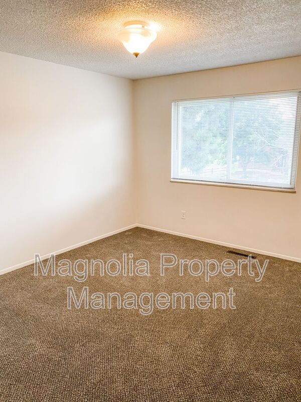 Building Photo - 1187 Applewood Dr