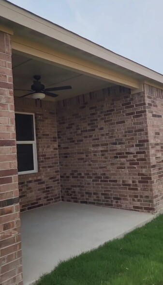 Building Photo - 2024 Hardwick Dr