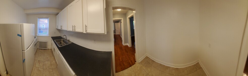 Building Photo - 814 Greenwood circle