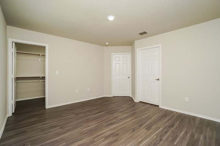 Building Photo - 7523 Whispine