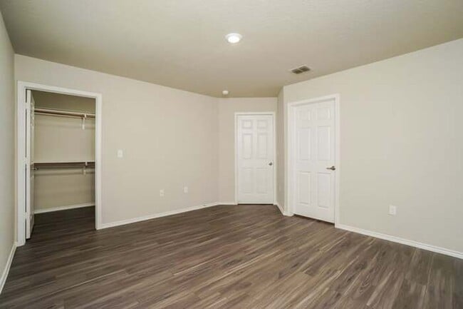 Building Photo - 7606 Millchase