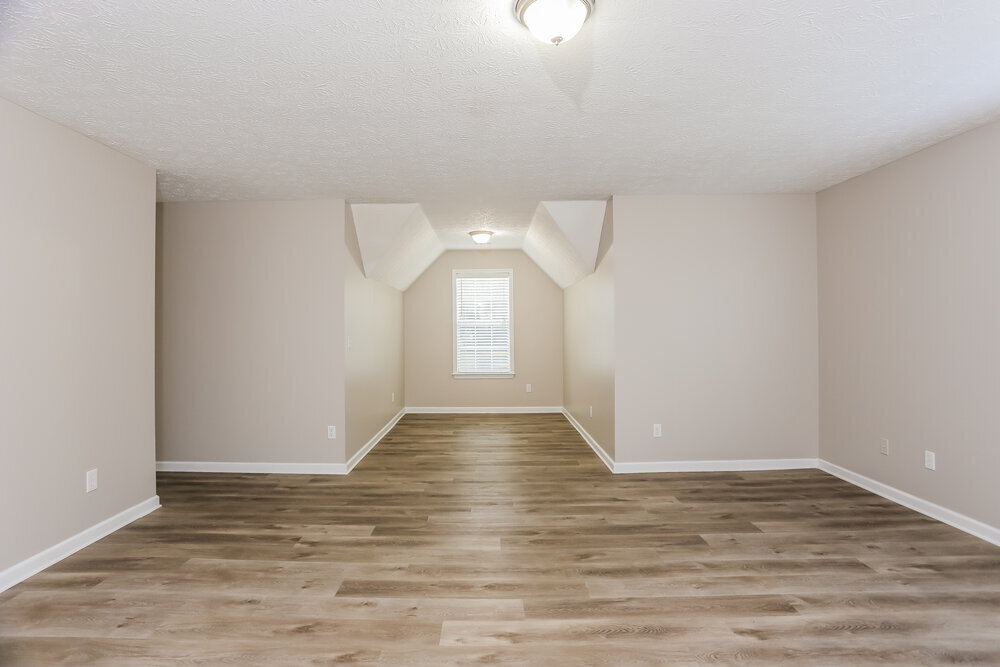 Building Photo - 8079 Clearview Cir
