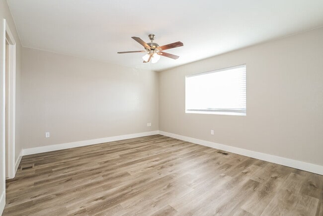 Building Photo - 7330 S Old Hammer Way