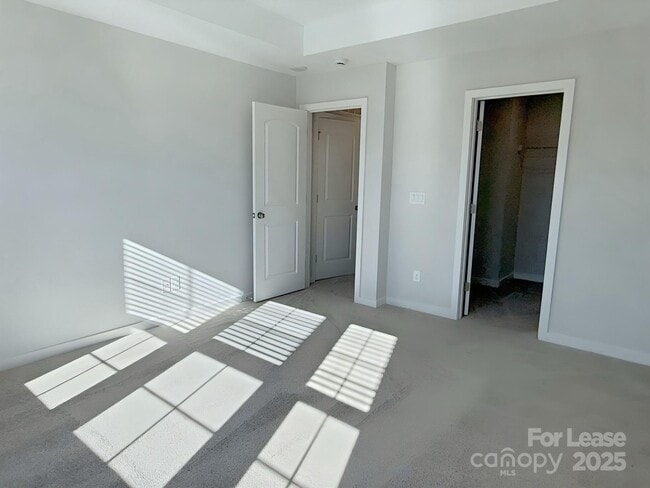 Building Photo - 14105 Alley Mae Aly