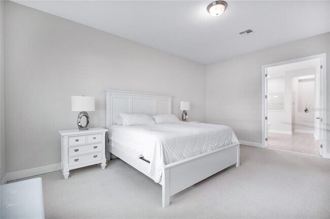 Building Photo - 2056 Wood Thrush Ln