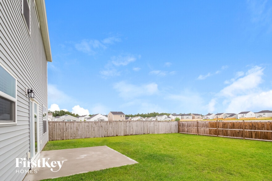 Building Photo - 146 Clydesdale Cir