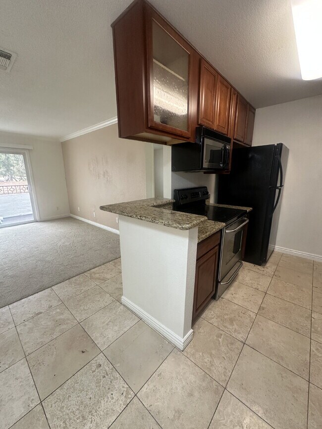 Building Photo - $2,700 Beautiful 2-Bedroom, 2-Bathroom Condo Near Lake Murray!