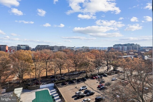 Building Photo - 1301 Delaware Ave SW