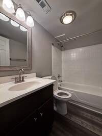 Building Photo - Updated 1 bed Apartment in Quiet Kettering Neighborhood - Schedule a tour now!