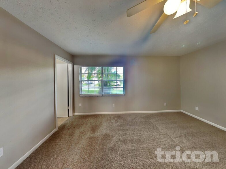 Building Photo - 1115 Oakhill St