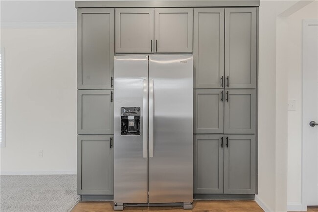 Building Photo - 495 Pleasant St