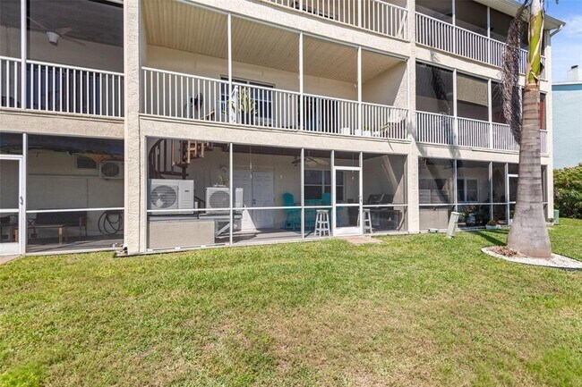 Building Photo - 1109 Pinellas Bayway S