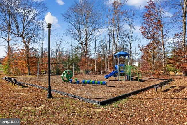 Building Photo - 7986 Benjamin Stoddert Ct