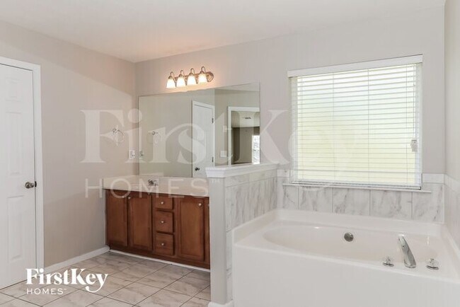 Building Photo - 4673 Beau Point Ct SW