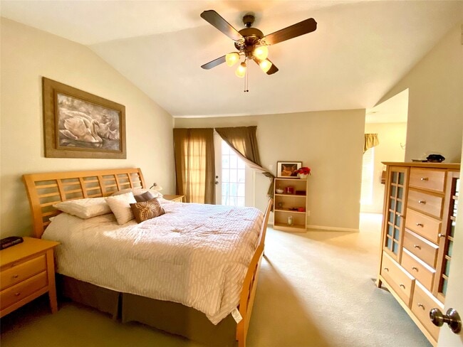 Building Photo - 7350 Kirby Dr