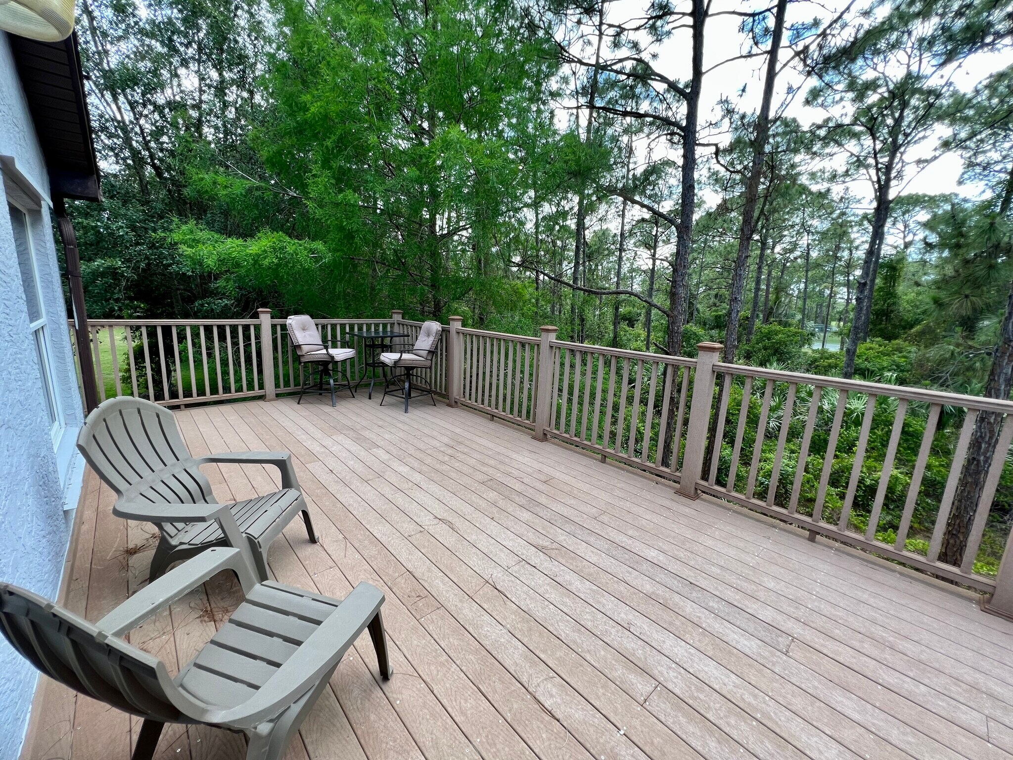 Building Photo - 2162 SW Perry Ter