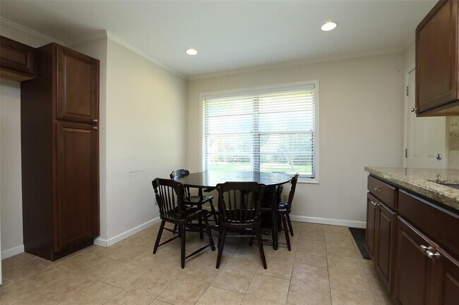 Building Photo - 10306 Oboe Dr