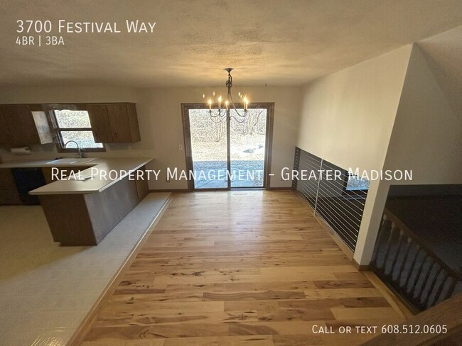 Building Photo - Spacious 4 Bedroom in DeForest