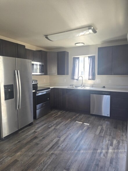 Building Photo - 2943 Bunting Ave
