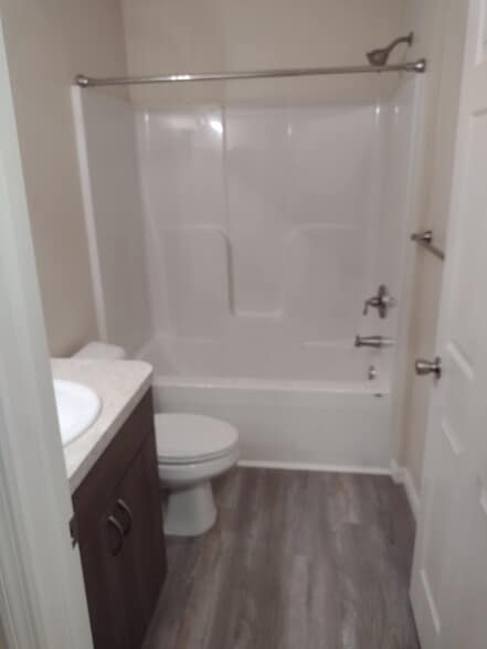 Building Photo - 7396 Pond Cir