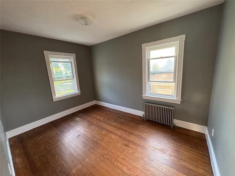 Building Photo - 43 Westerly Ave