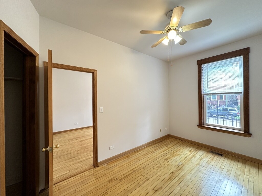 Building Photo - 843 N Maplewood Ave