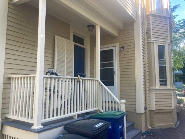 Rear entrance and porch - 26 Oxford St