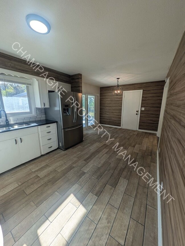 Building Photo - Unique single family home with second unit...