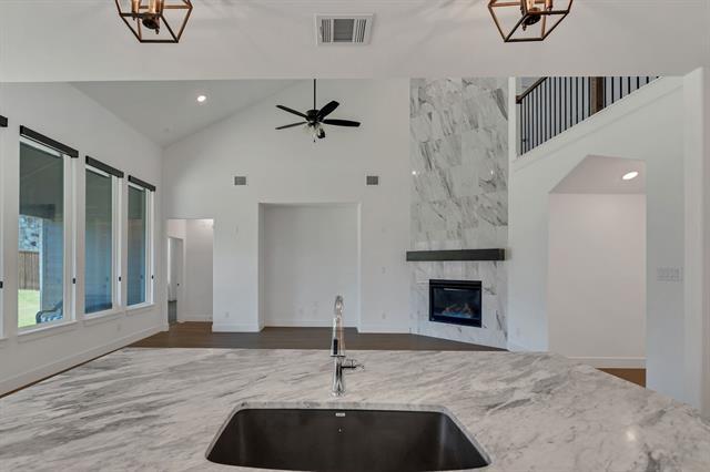 Building Photo - 7121 Talon Dr