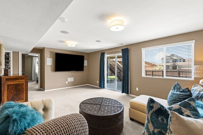 Building Photo - Evolve Real Estate: Meticulous and Luxurious 4 Bedroom + Office + Finished Basement on A Double C...