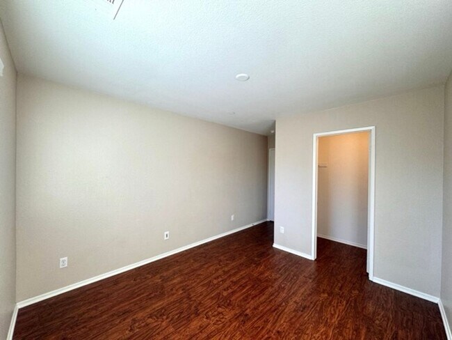 Building Photo - Beautiful Redhawk home located directly ac...