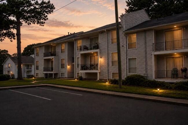 Building Photo - Affordable Living 20 Minutes from Everything Atlanta -2 Bedroom 2 1/2 Baths only $1300*