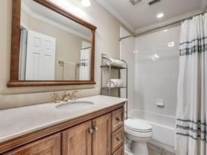 Building Photo - 6231 Meadow Rd