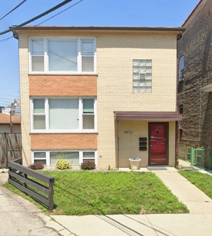 Building Photo - 4912 W Berteau Ave