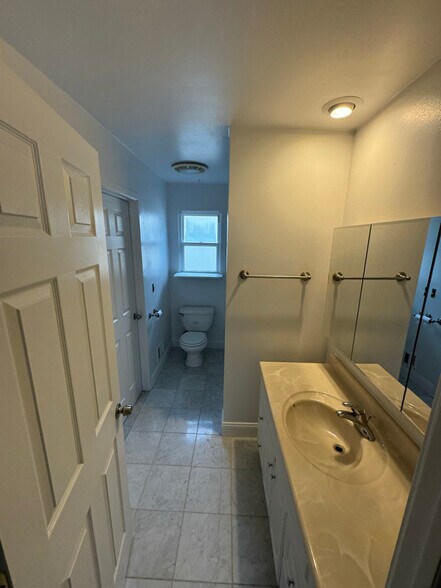 Building Photo - 41481 Cumberland Dr