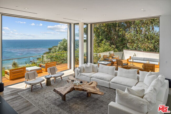 Building Photo - 31824 Seafield Dr