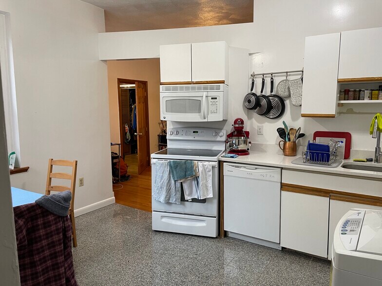 Building Photo - 87 Prince St