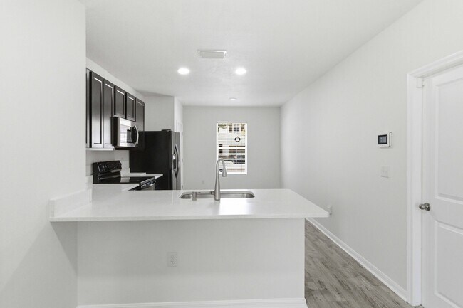 Building Photo - 9973 Hound Chase Dr