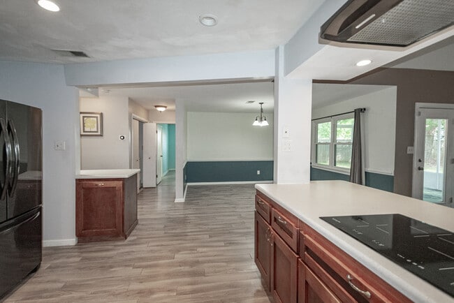 Building Photo - BEAUTIFUL HOME FOR RENT IN GLENWOOD AREA