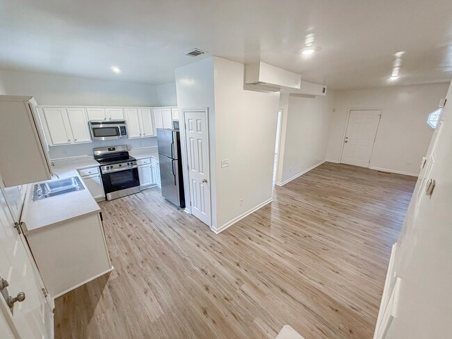 Building Photo - 2468 Spring St NW